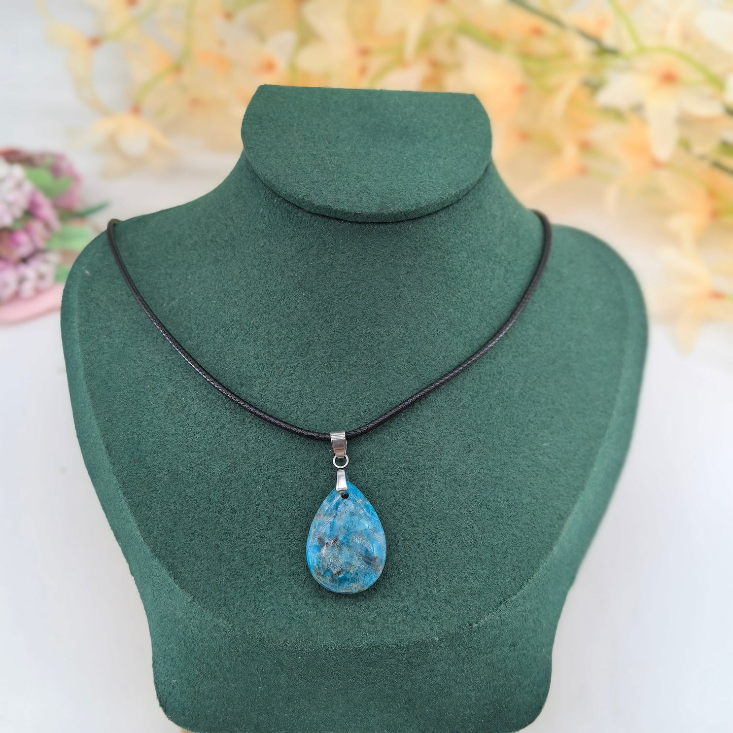 Collana di apatite