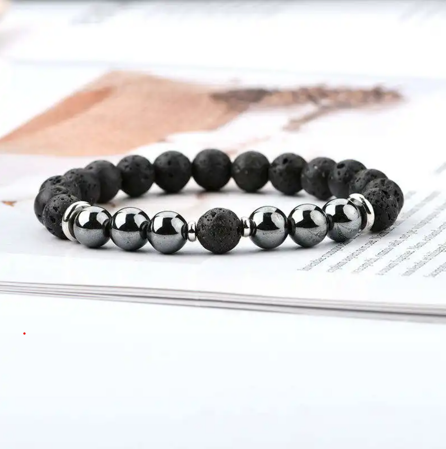 Bracciale di ematite e pietra lavica