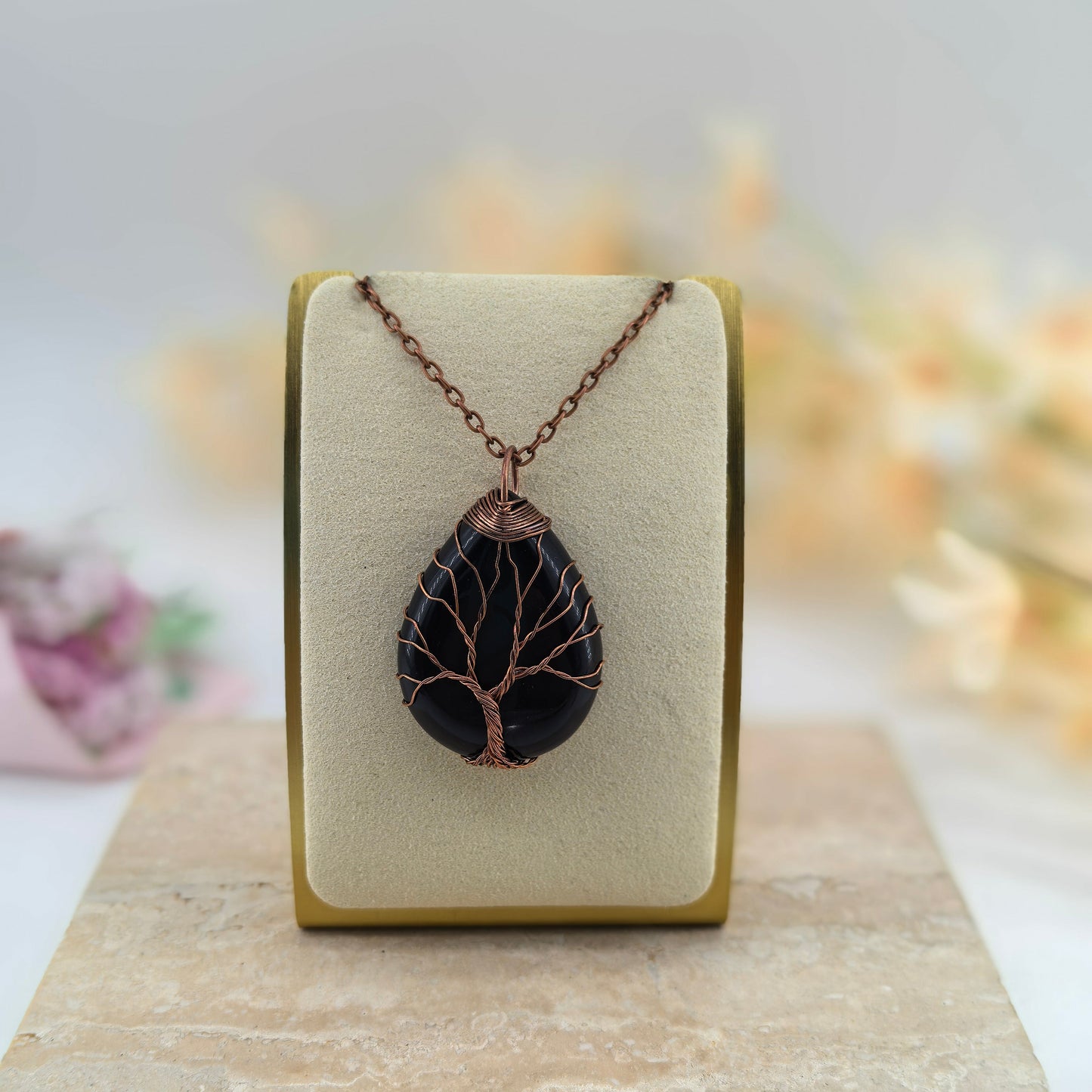 Collana di ossidiana nera