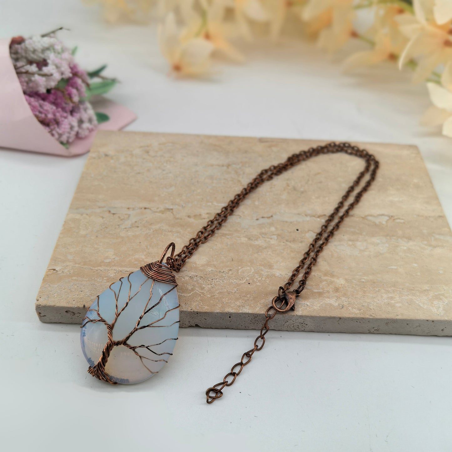 Collana di opalite