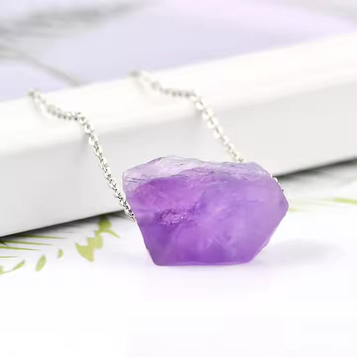 Ciondolo in ametista con catena argentata