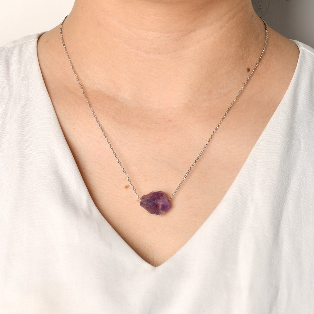 Ciondolo in ametista con catena argentata