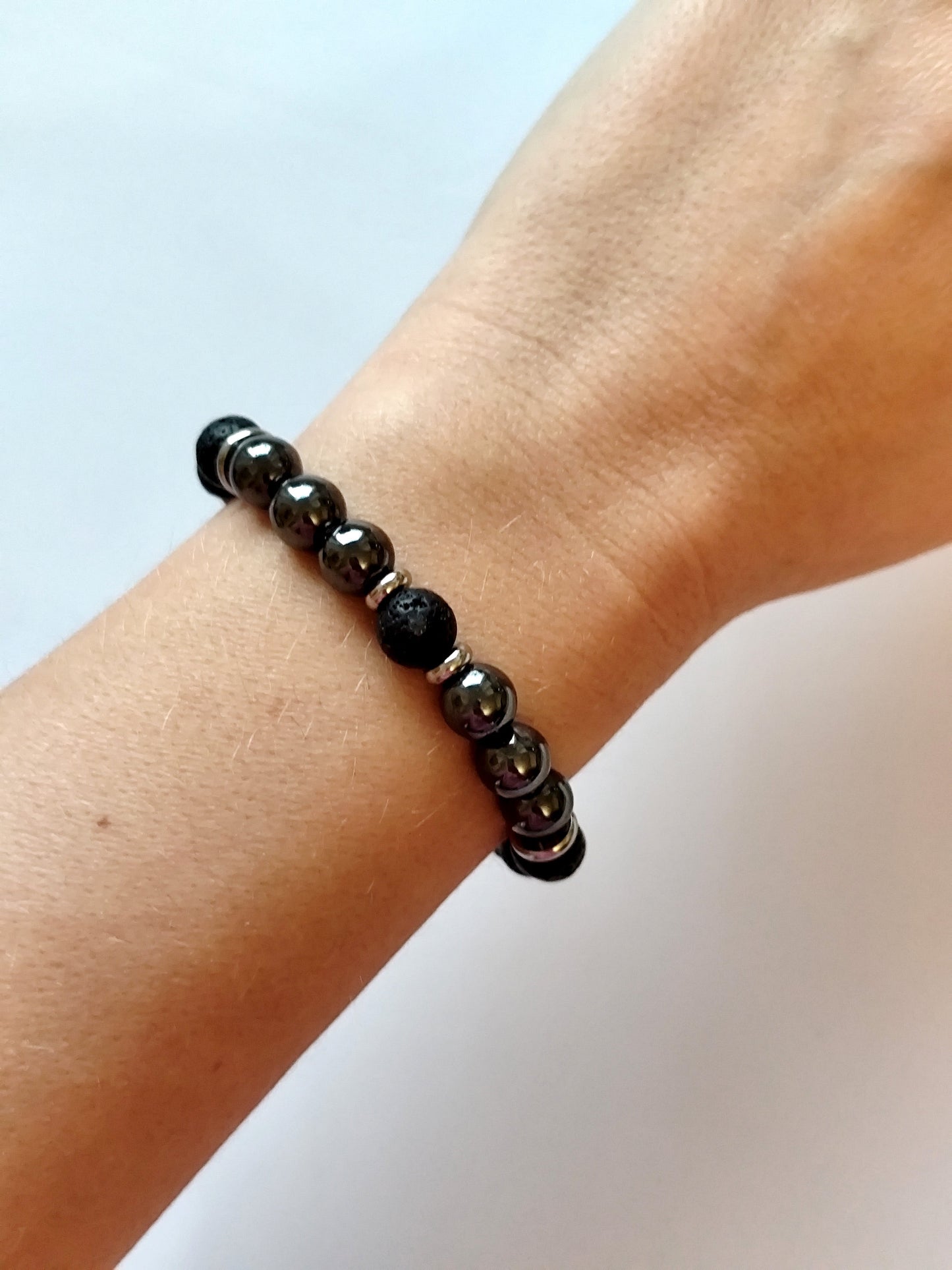 Bracciale di ematite e pietra lavica