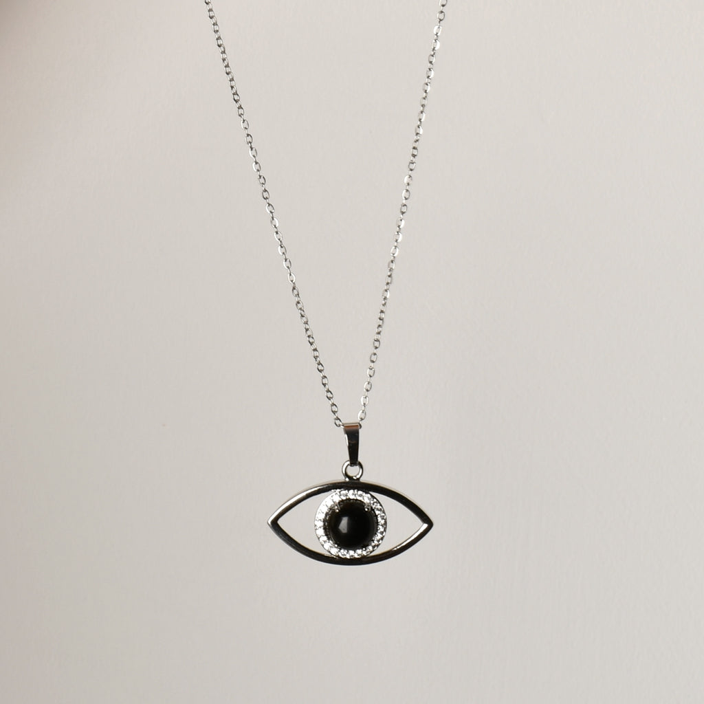 Collana con occhio di Horus in ossidiana nera