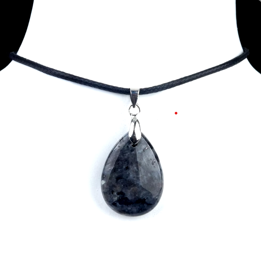 Collana di spettrolite