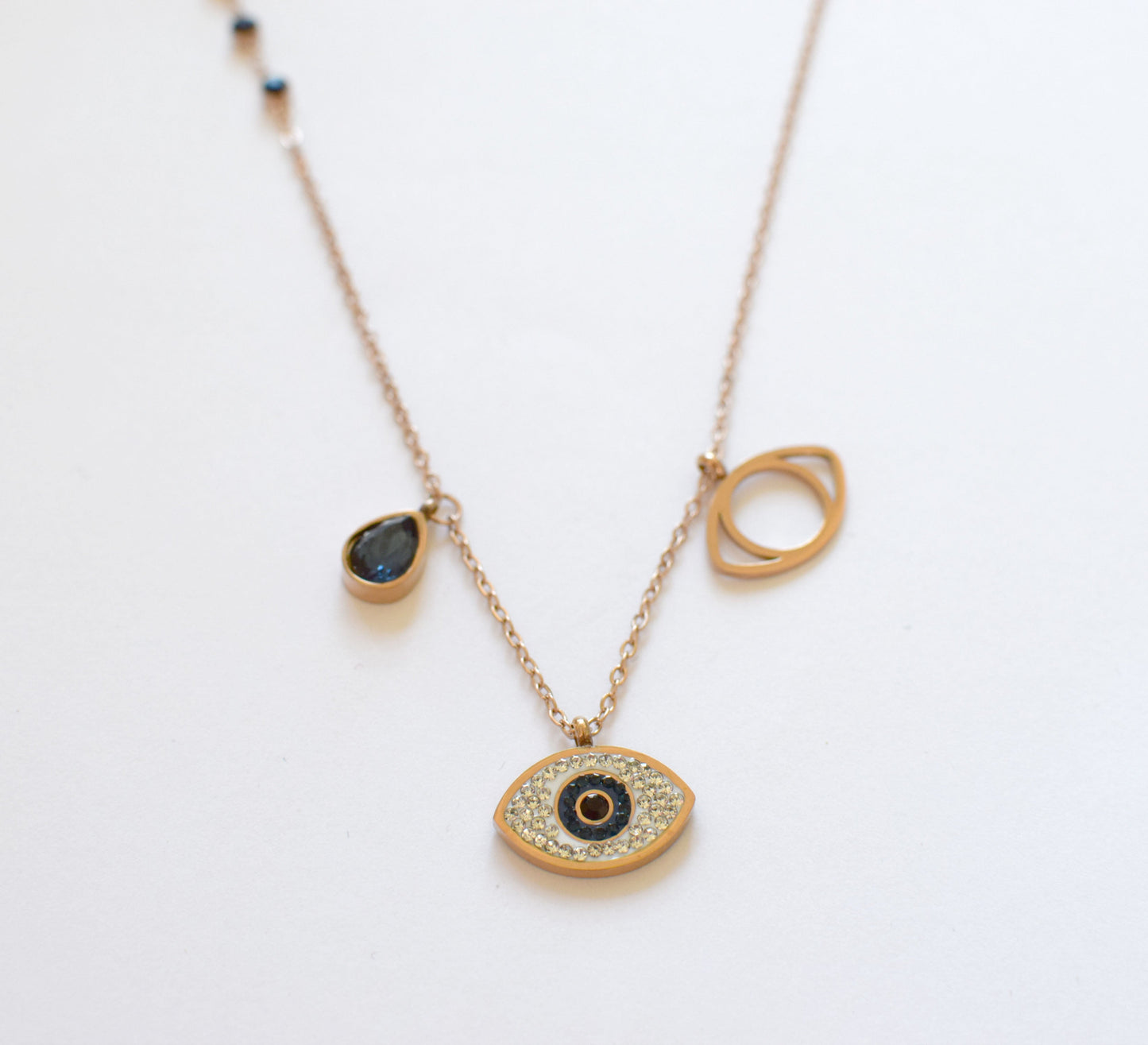 Ciondolo a forma di occhio